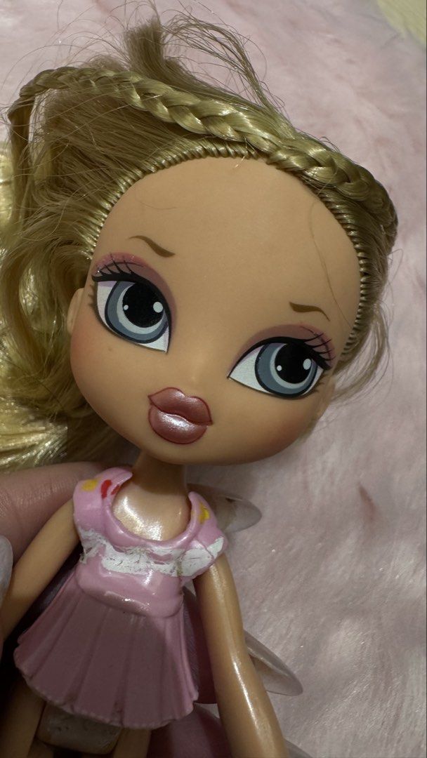 bratz kids cloe (Category: Kids Toys) located in Mandaluyong City. Submitted by maelovestoshop (Listing ID 1469102601, Image 2). Description: I forgot her line May scratches sa panty and shoes but overall good condition face paint.