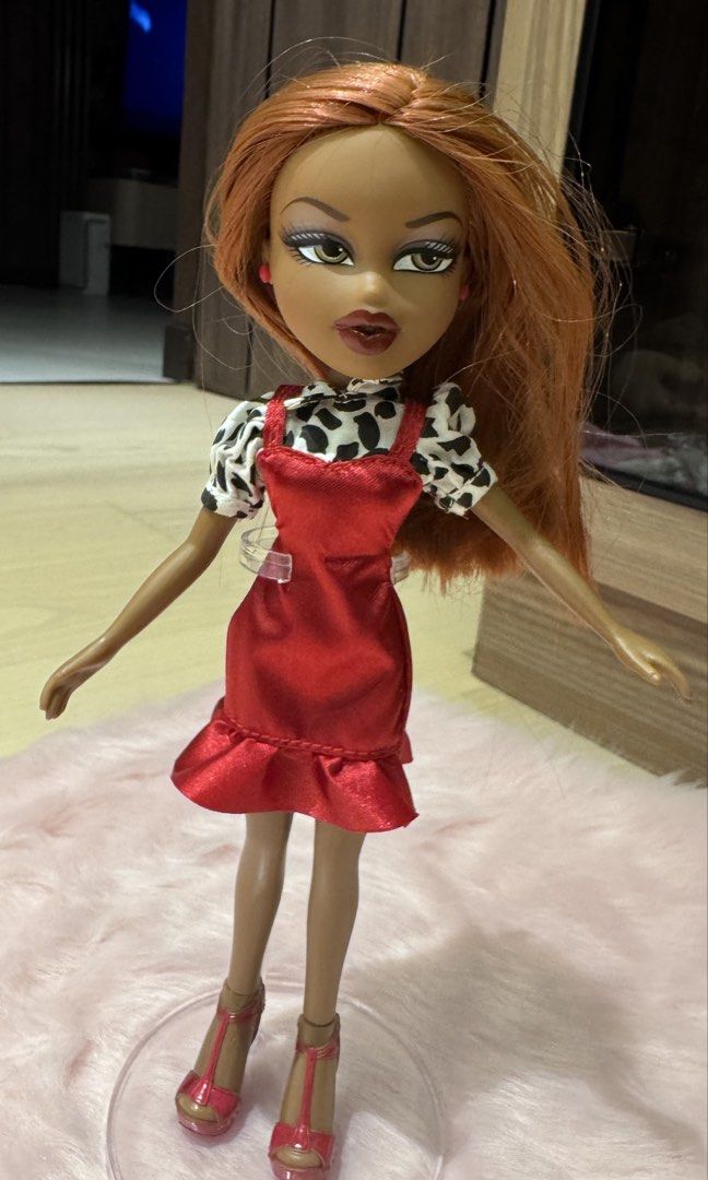 Bratz Strut it (Category: Kids Toys) located in Mandaluyong City. Submitted by maelovestoshop (Listing ID 1469096421, Image 1). Description: New condition No box No flaws.