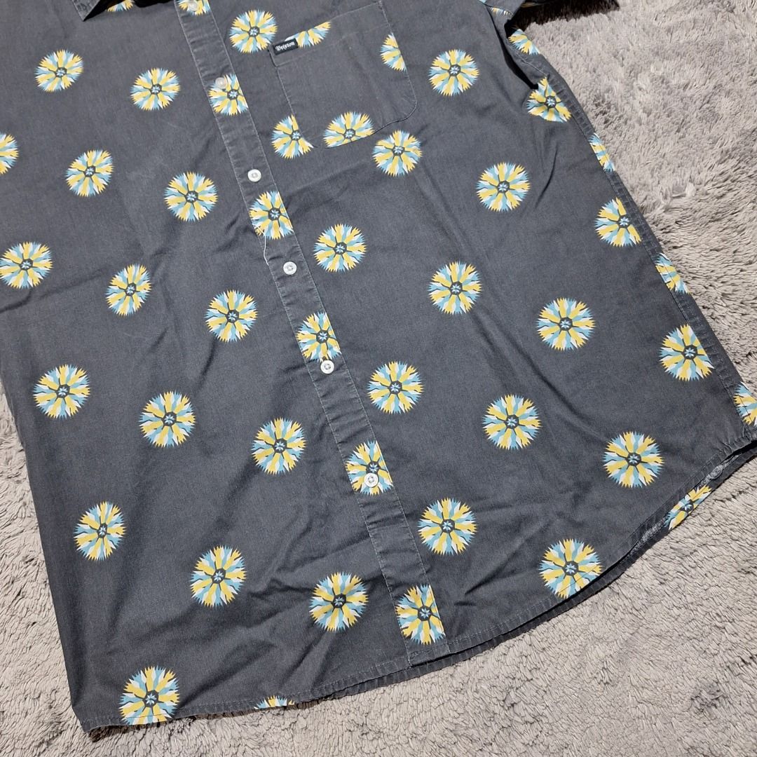 Brixton Button Polo (Category: Tshirts & Polo Shirts ) located in Calatrava. Submitted by freecyclethreads (Listing ID 1468984053, Image 3). Description: Brixton Size: Large Dimes: L-29.5, W-23 Very Good Condition P450 + sf.