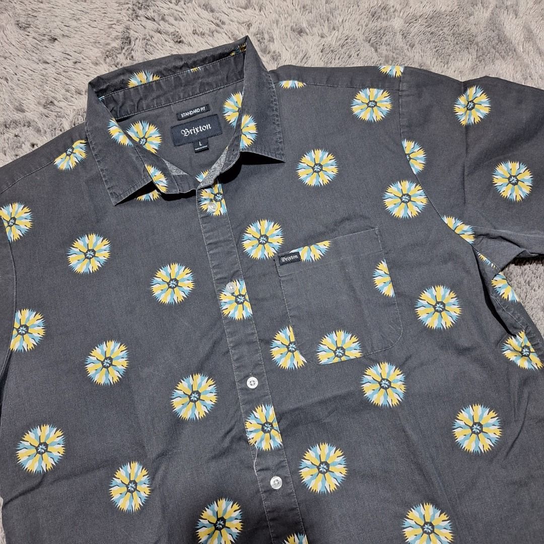 Brixton Button Polo (Category: Tshirts & Polo Shirts ) located in Calatrava. Submitted by freecyclethreads (Listing ID 1468984053, Image 2). Description: Brixton Size: Large Dimes: L-29.5, W-23 Very Good Condition P450 + sf.
