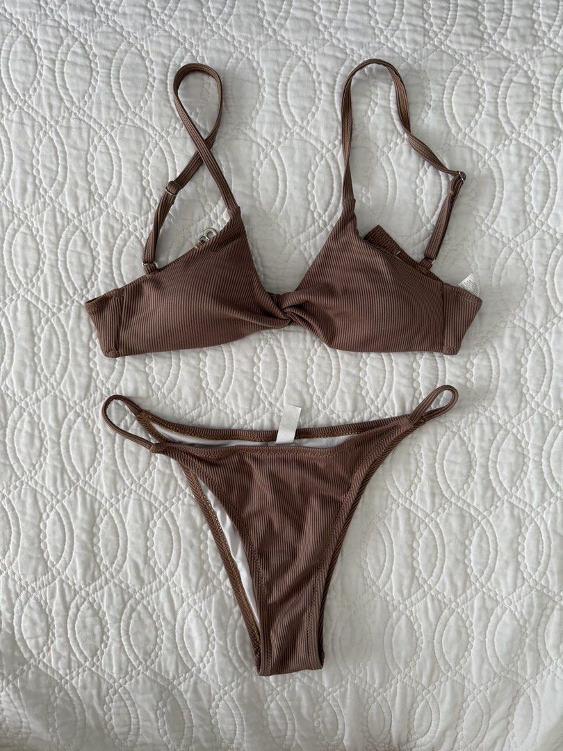Brown Esseantial Bikini (Category: Bikinis & Swimsuits) located in Quezon City. Submitted by kelangot (Listing ID 1469005260, Image 1). Description: Selling this item in great condition! Brand: esseantial Size: small Condition: worn only once Color: brown RFS: decluttering 📦 Shipping: C/O buyer 💸 Payment: GCash, BPI, or GoTyme Feel free to message me for inquiries Strictly no cancellations, returns, or refunds. Happy shopping! ♡.