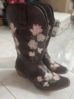 (Category: ) located in . Submitted by hantoo.preloved (Listing ID 1468989835, Image 1). Description: .