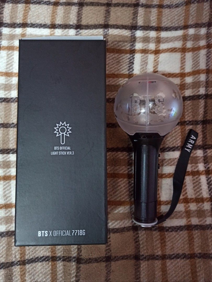 BTS LIGHTSTICK | ARMYBOMB VER. 3 (Category: K-Wave Merchandise) located in Quezon City. Submitted by jannahbanana21 (Listing ID 1469093031, Image 2). Description: with 7 photocards. BUY nyo na and... GET FREE OFFICIAL BTS POSTER!! GET FREE BATTERY!!.