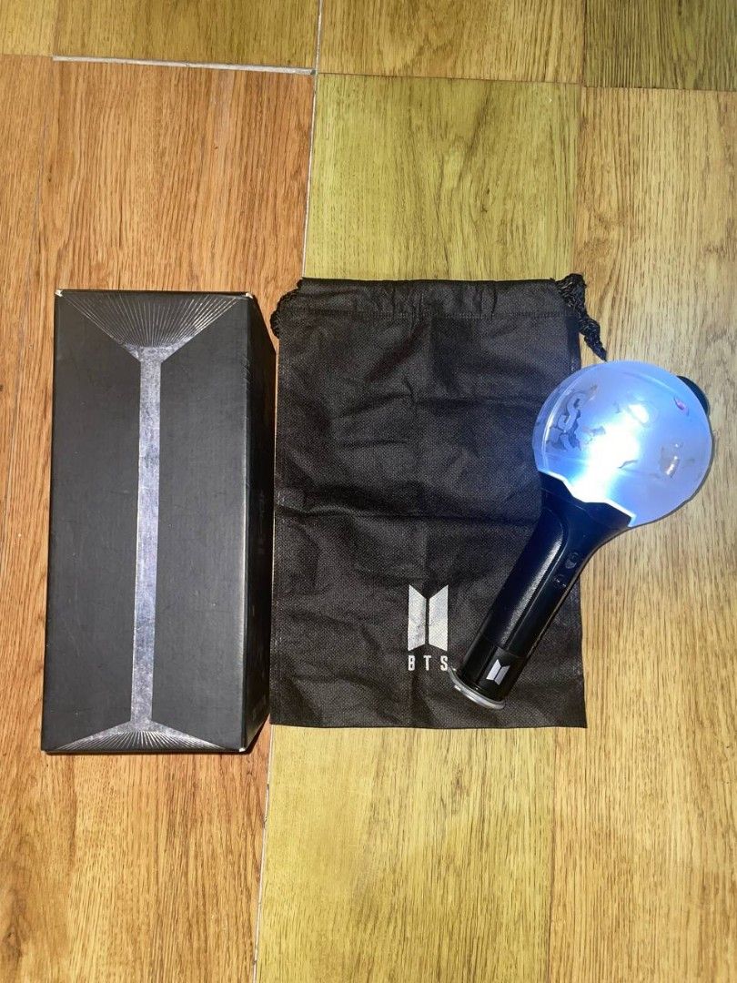 BTS LIGHTSTICK VERSION 3 (Category: Lighting) located in Pasig City. Submitted by damadenoche_ (Listing ID 1468950926, Image 1). Description: - No issues, missing strap. All buttons are still working. - Rfs: can't use it in the upcoming concert. - Includes official box and pouch..
