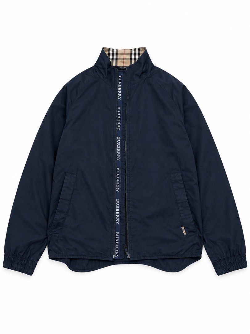 Burberry 2000s Nova Check Collar Jacket (Category: Luxury Apparel) located in Palo. Submitted by kat.bins (Listing ID 1469102988, Image 1). Description: pm if interested .