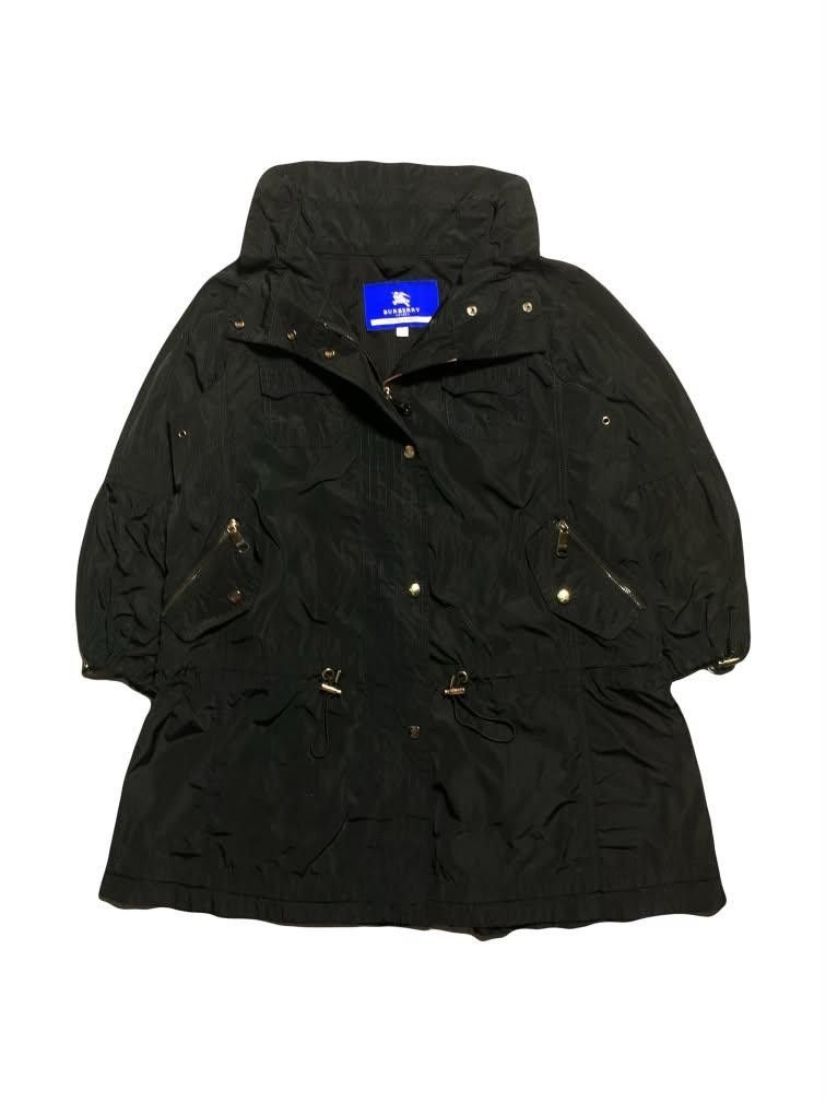 Burberry Blue Label Black Nylon Coat (Category: Luxury Apparel) located in Las Pinas. Submitted by silver.itsmeluna (Listing ID 1469033211, Image 1). Description: MEASUREMENTS: WIDTH : 21 LENGHT :31 Color rate :10 /10 Condition : like new ✅ Flaws | issues: none Gender : unisex.