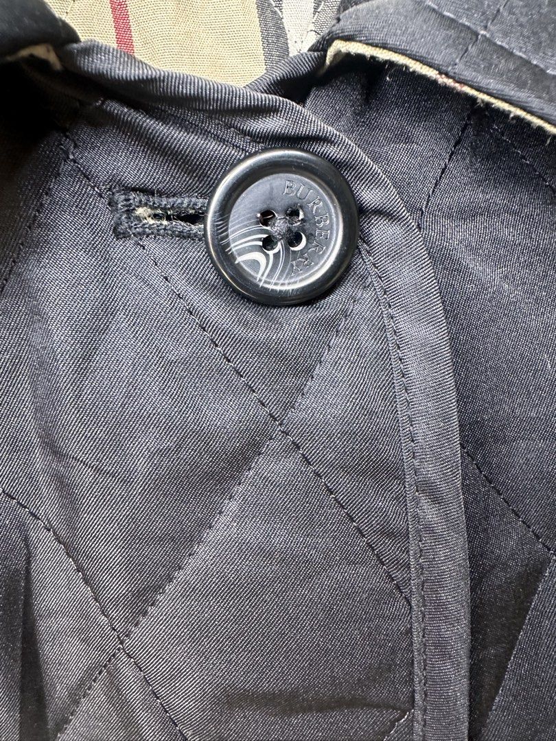 Burberry Diamond-Quilted Jacket (Category: Coats, Jackets and Outerwear) located in Bulacan. Submitted by adoseofluxxee (Listing ID 1469050125, Image 2). Description: Burberry Diamond-Quilted Jacket size: 21x29.5.