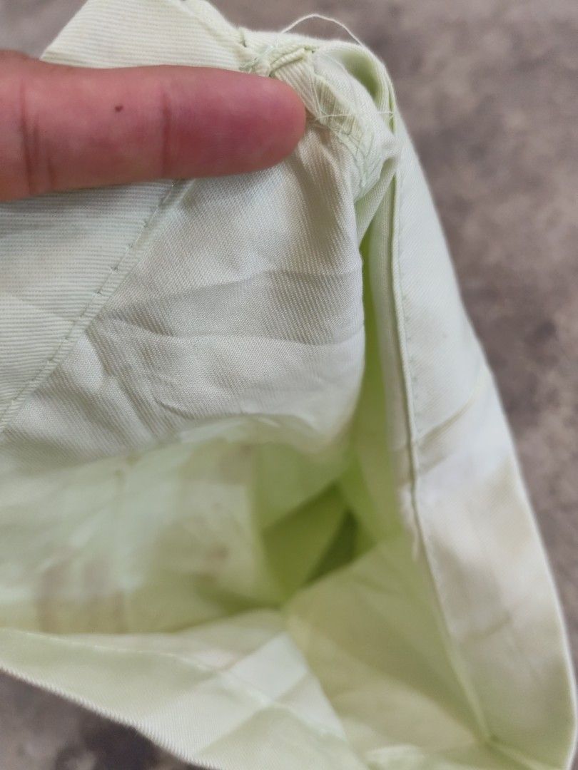 BURBERRY DUST BAG (Category: Luxury Bags & Wallets) located in Cordova. Submitted by bsb.streetluxvintage.clothing (Listing ID 1468937869, Image 3). Description: .