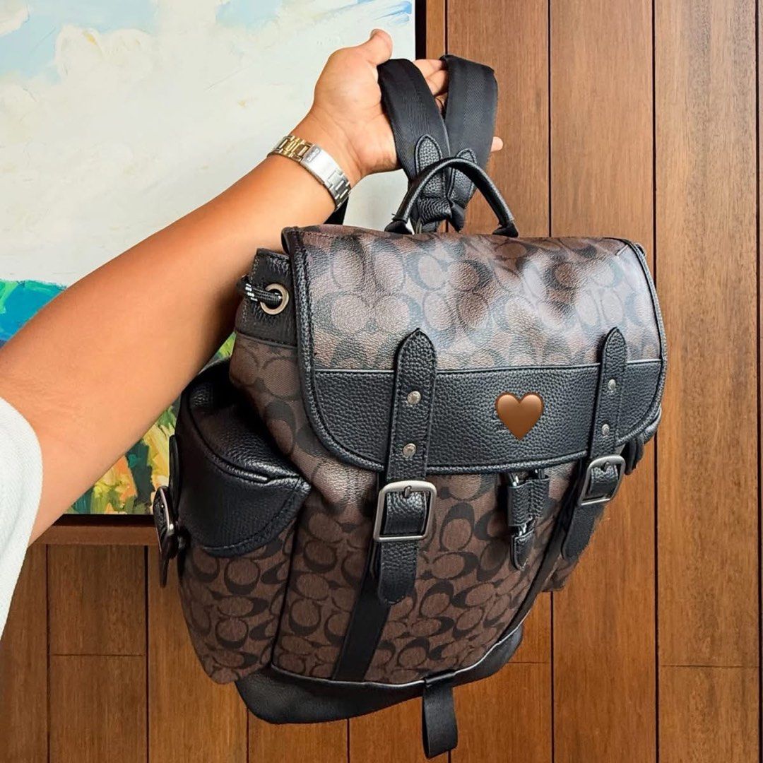 C0@CH Classy Leather Bag (Category: Backpacks) located in Manila. Submitted by hatline_co. (Listing ID 1469081674, Image 3). Description: .