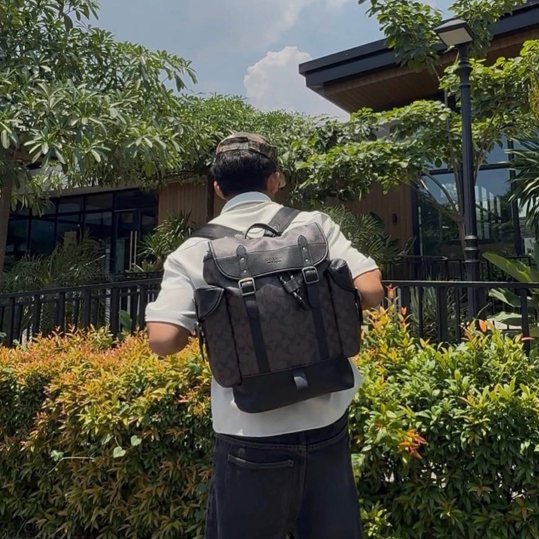 C0@CH Classy Leather Bag (Category: Backpacks) located in Manila. Submitted by hatline_co. (Listing ID 1469081674, Image 2). Description: .