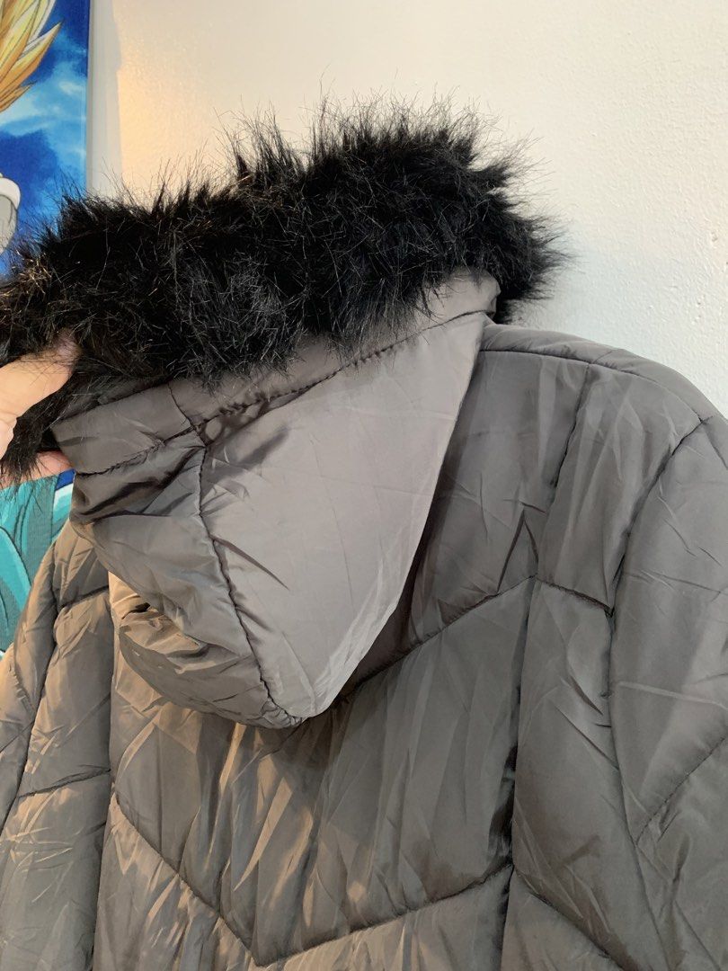 Calvin Klein | Puffer Jacket (Category: Coats, Jackets and Outerwear) located in Baao. Submitted by berdengsungay08 (Listing ID 1469080855, Image 2). Description: Calvin Klein | Puffer Jacket Dimes: 25”W x 29”L 25.5”slv 9.5/10 Color Rate Excellent Condi Flaws: ❌❌❌.