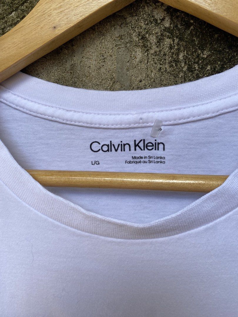 Calvin Klein Jeans (CK monogram (Category: Formal Shirts) located in Balamban. Submitted by anikdotal (Listing ID 1468991633, Image 2). Description: Calvin Klein Jeans(CK monogram) Size(Large).