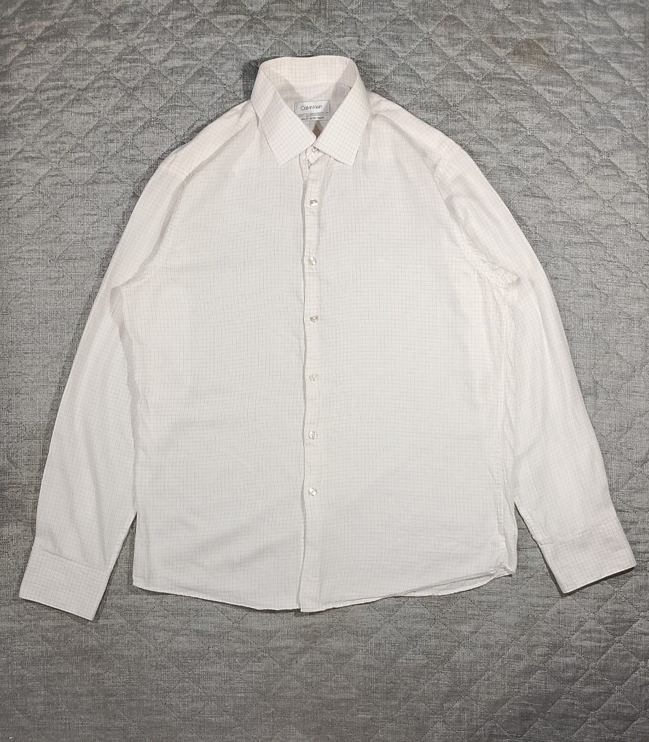 Calvin Klein slimfit cotton tencel micro check (Category: Formal Shirts) located in Cadiz. Submitted by comradstuff (Listing ID 1468934936, Image 1). Description: Calvin Klein slimfit cotton tencel micro check w 22" l 30".