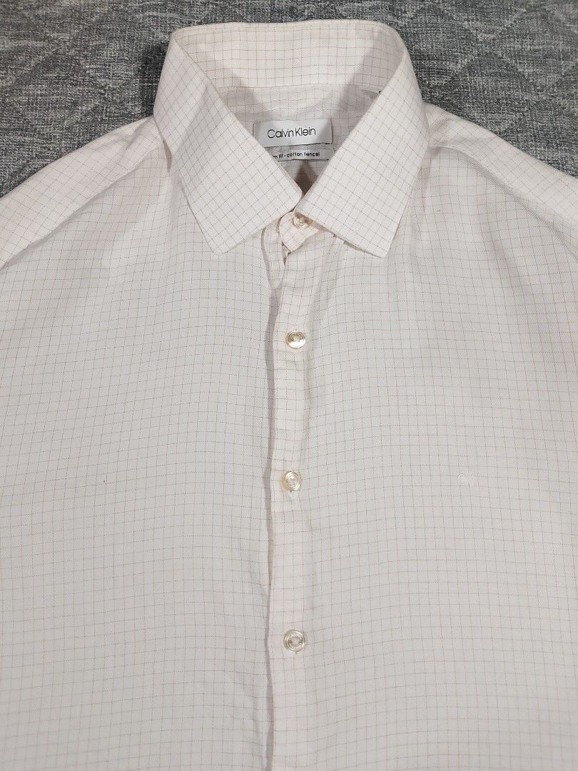 Calvin Klein slimfit cotton tencel micro check (Category: Formal Shirts) located in Cadiz. Submitted by comradstuff (Listing ID 1468934936, Image 2). Description: Calvin Klein slimfit cotton tencel micro check w 22" l 30".