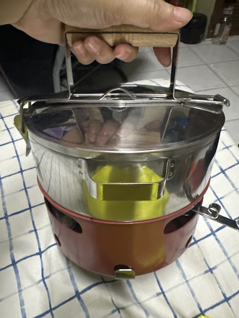 camp cooking and stove set (Category: Cookers) located in Antipolo. Submitted by queens.collections (Listing ID 1468978080, Image 3). Description: Skusa98267c.