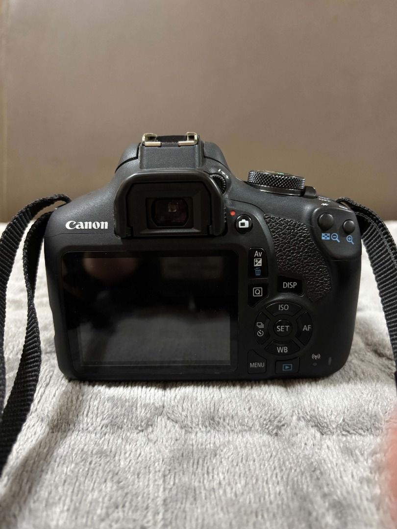 Canon EOS 1500D DSLR Camera with 18-55mm Lens (Category: Cameras) located in San Pedro. Submitted by cosmicfire_7f9099 (Listing ID 1469064741, Image 3). Description: - Canon DSLR camera body and EF-S 18-55mm f/3.5-5.6 IS II zoom lens - Fully functional with working screen and settings menu; No screen vignette - No issues sa lens, need lang ng konting linis - No issues sa shutter and sa output photo - Body shows normal signs of handling/use; wala 