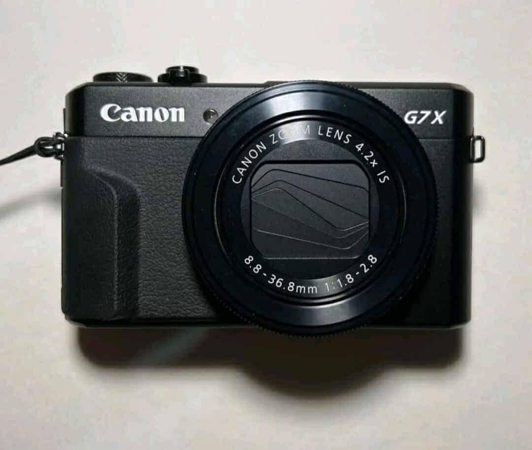 CANON G7X MARK II - DIGICAM (Category: Cameras) located in Caloocan City. Submitted by fiercedeer.844cd3 (Listing ID 1469029032, Image 2). Description: Canon G7X mark 2 -Some scratches here and there but works fine and shoots amazingly -Comes with charger , battery , sdcard , camera pouch , silicon case and strap -Nationwide delivery 🇿🇦.