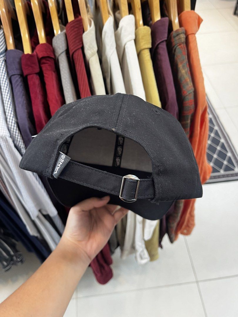 Cap (Category: Cap & Hats) located in Kuala Selangor. Submitted by pykathrift (Listing ID 1468950776, Image 3). Description: .