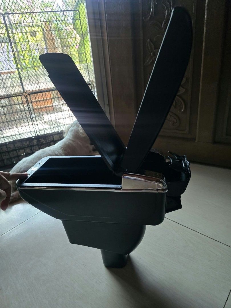 Car Armrest for Wigo (Category: Body Parts and Accessories) located in Zaragoza. Submitted by sherree1281 (Listing ID 1469061262, Image 2). Description: car Armrest for Wigo slighty used 450.00 + shipping fee.