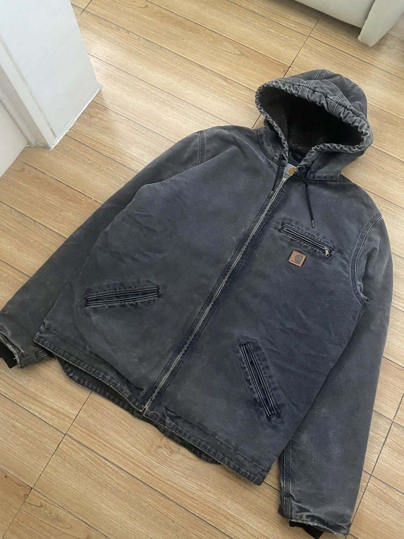 Carhartt Active Jacket Sherpa Lined Black Size L Tall (Category: Coats, Jackets and Outerwear) located in Bacolod City. Submitted by delsolo (Listing ID 1469043196, Image 1). Description: - Brand: Carhartt - Style: Active Jacket / Workwear - Color: Washed Black - Material: Durable duck canvas with cozy sherpa fleece lining - Details: Full zip, ribbed cuffs and hem, side pockets, and signature leather patch - Size: Large Tall - Origin: Made in Mex