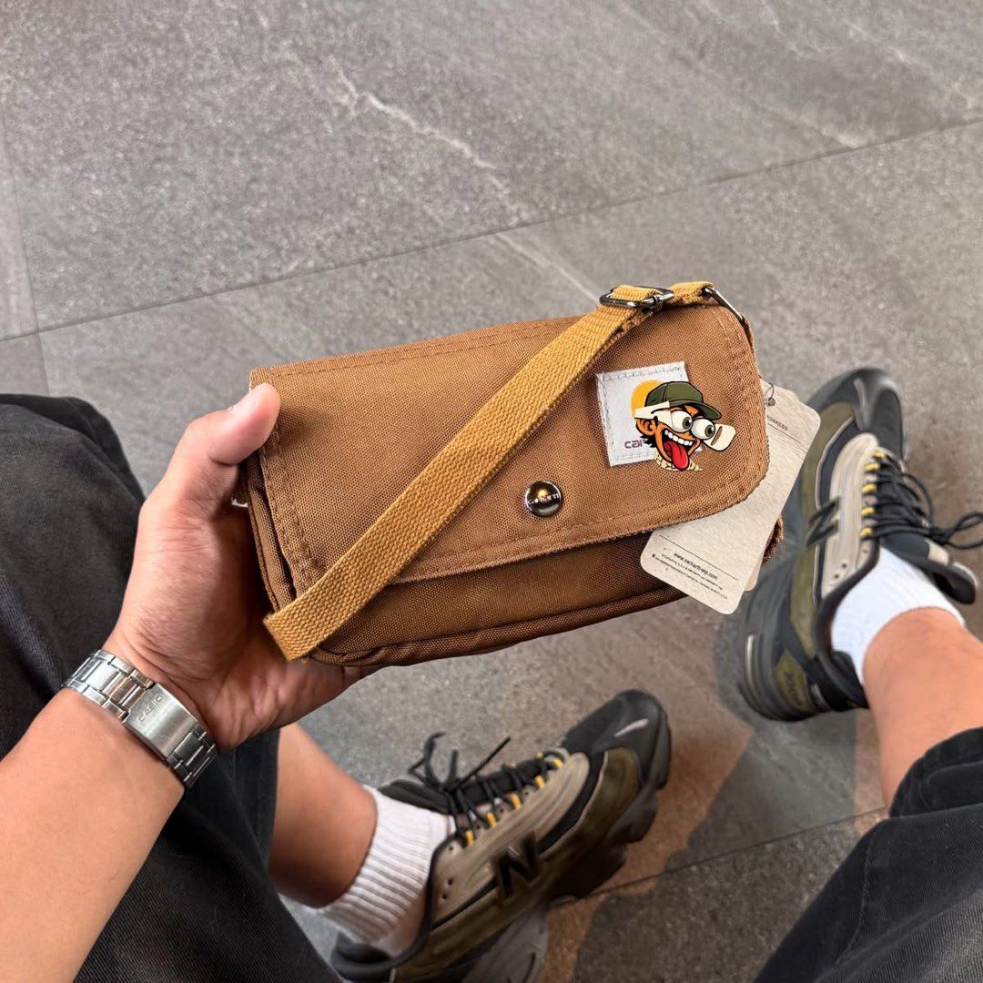 Carhartt Crossbody Bag (Category: Cross-body Bags) located in Manila. Submitted by hatline_co. (Listing ID 1469096388, Image 2). Description: .