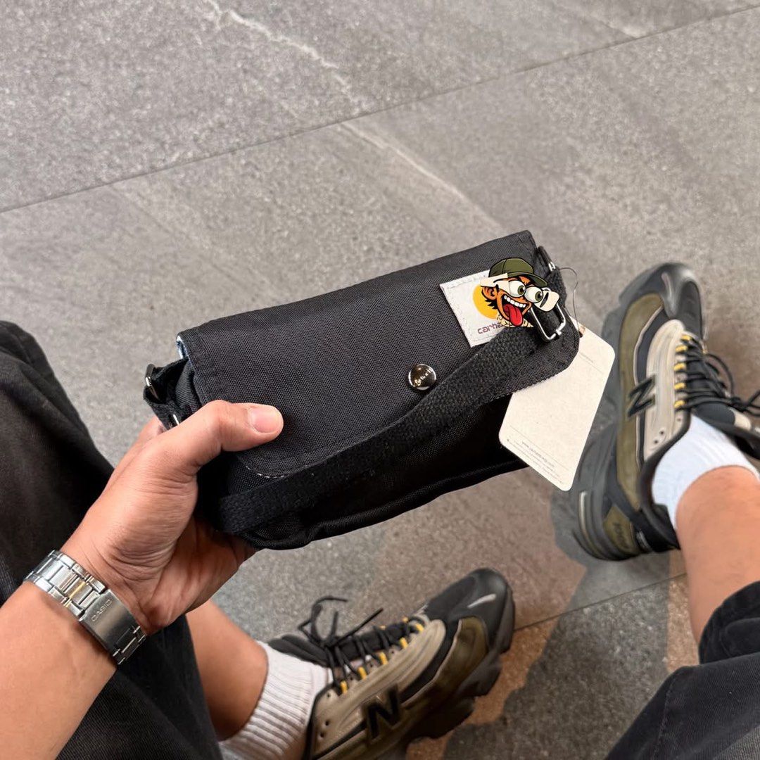 Carhartt Crossbody Bag (Category: Cross-body Bags) located in Manila. Submitted by hatline_co. (Listing ID 1469096595, Image 2). Description: .