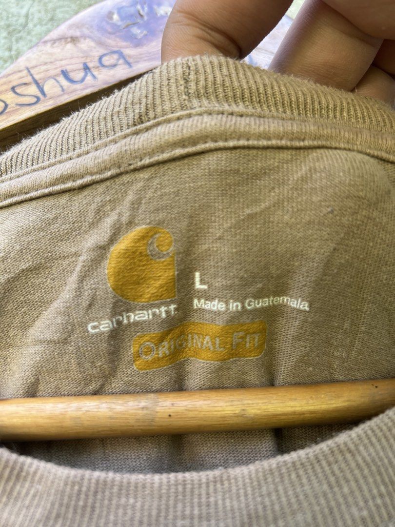 Carhartt K87 DES Pocket Tee (Category: Activewear) located in Calamba. Submitted by joshuathrift22 (Listing ID 1469001632, Image 3). Description: Carhartt K87 Pocket Tee Large on Tag Width : 23 Length : 29 Color Rate : 10/10 No Issue Excellent Condition .