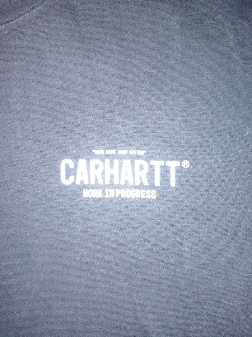 carhartt shirt (Category: Activewear) located in San Sebastian. Submitted by aikel123 (Listing ID 1469009774, Image 2). Description: .