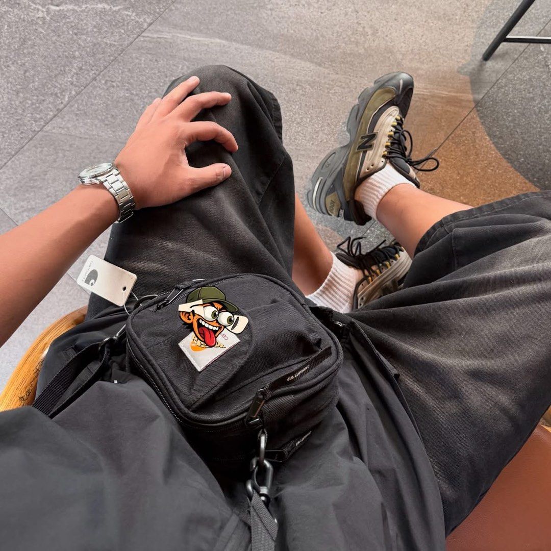 Carhartt Sling Bag (Category: Sling Bags) located in Manila. Submitted by hatline_co. (Listing ID 1469095868, Image 3). Description: .