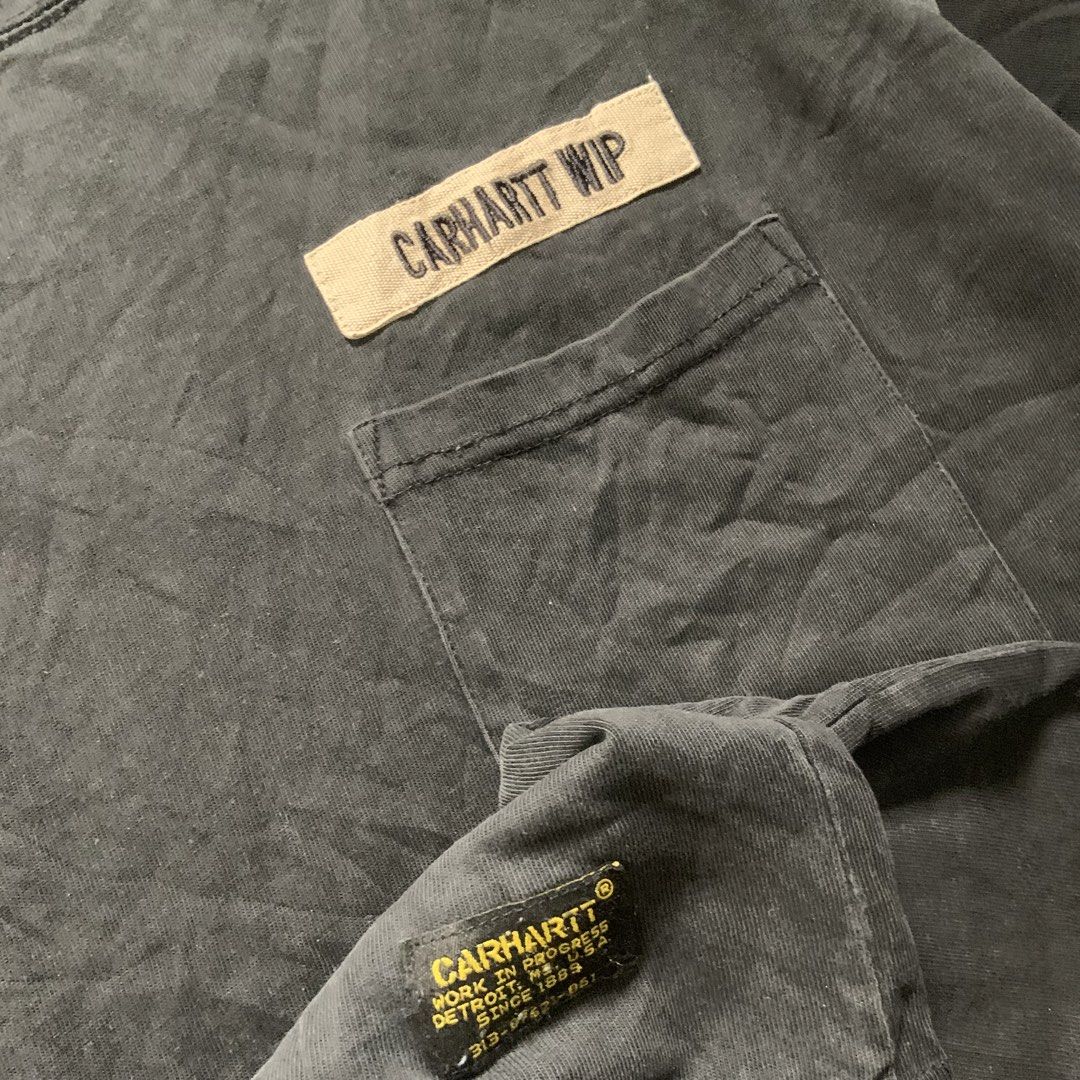 CARHARTT WIP POCKET TEE (Category: Tshirts & Polo Shirts ) located in Tabaco. Submitted by bayhust (Listing ID 1468955973, Image 2). Description: 22x30 excellent 9.9/10 color rate fade neck tag.