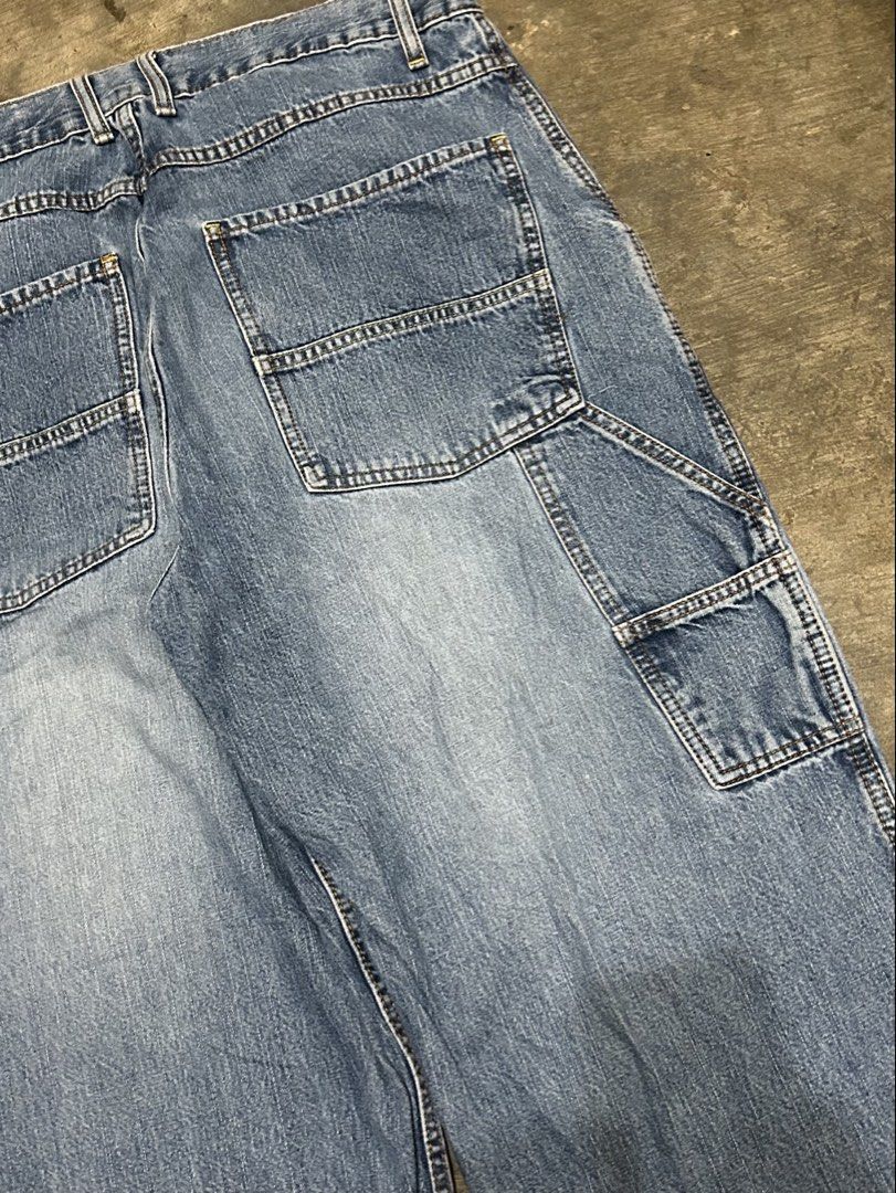 Carpenter Pants (Category: Jeans) located in Alicia. Submitted by sammyviloria (Listing ID 1469101743, Image 3). Description: Size 34 L- 40.