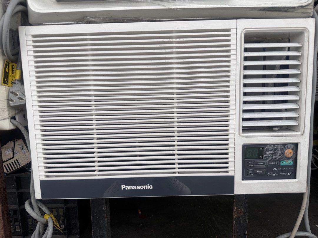 Carrier Window Type Inverter Air Conditioner (Category: Air Conditioning and Heating) located in Manila. Submitted by prince_jush (Listing ID 1469037421, Image 1). Description: - Brand: Carrier - Type: Window type inverter air conditioner - Color: Clean white with perforated front panel - Features: Side directional louvers and digital display with control buttons - Condition: Brand new, wrapped in protective plastic film.