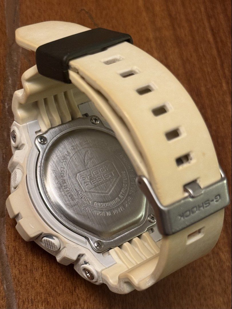 Casio GShock GD-X6900HT (Category: Men's Watches) located in Quezon City. Submitted by Pa3ck (Listing ID 1468949445, Image 3). Description: Authentic GShock In good working condition Module in great working condition Auto Light feature works Issue: Discoloration (yellowing) Watchband loop different color Lalamove at buyers expense.
