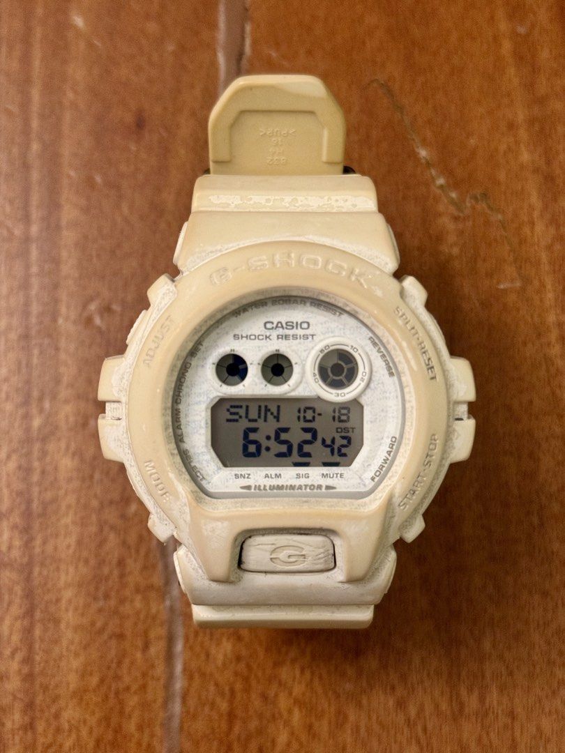 Casio GShock GD-X6900HT (Category: Men's Watches) located in Quezon City. Submitted by Pa3ck (Listing ID 1468949445, Image 2). Description: Authentic GShock In good working condition Module in great working condition Auto Light feature works Issue: Discoloration (yellowing) Watchband loop different color Lalamove at buyers expense.