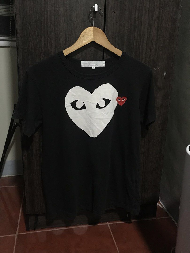 CDG Comme Des Garcons Play Shirt (Category: Tshirts & Polo Shirts ) located in Bulacan. Submitted by dailybumps (Listing ID 1468950260, Image 2). Description: 20x25 Authentic No issue.