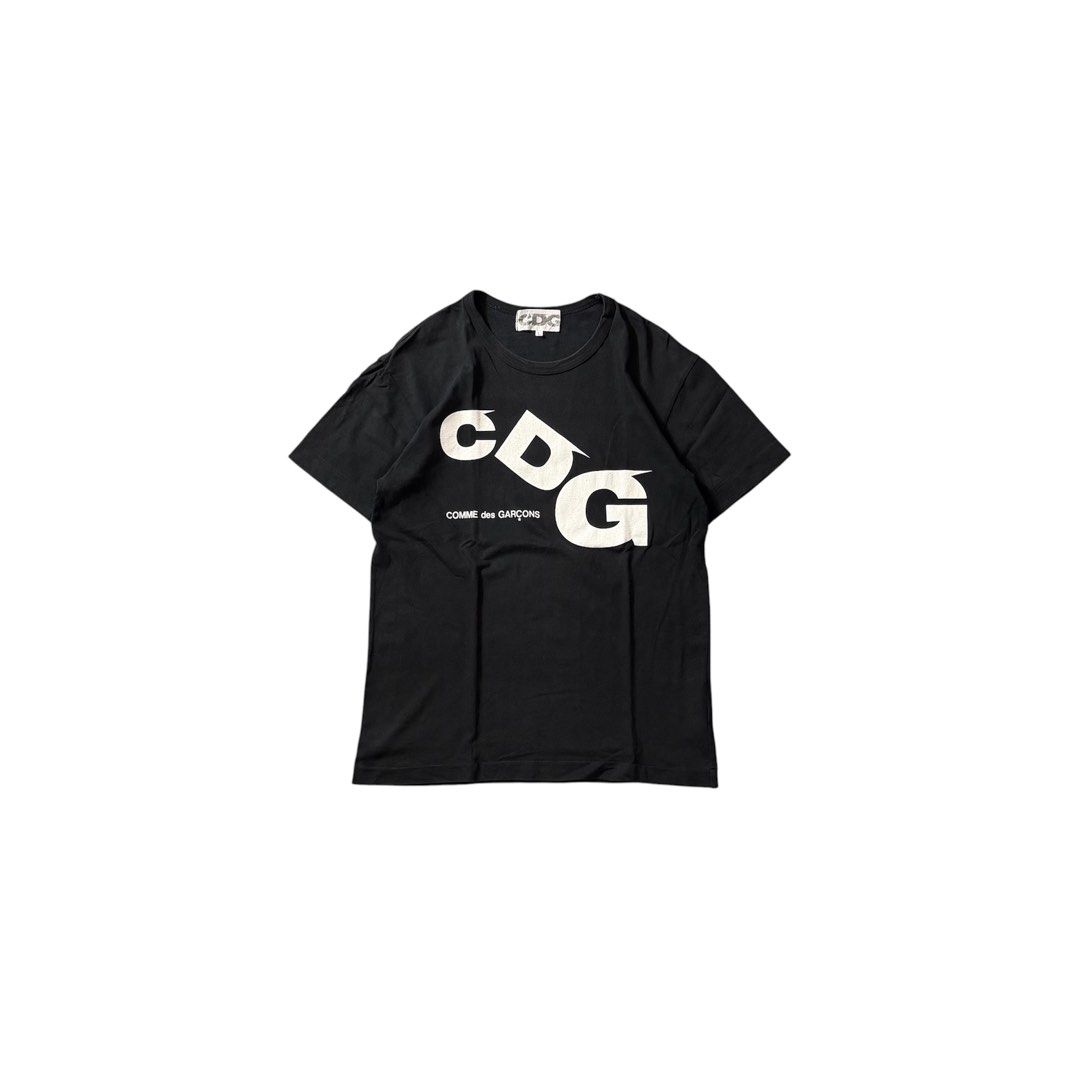 CDG TILT LOGO TEE (Category: Tshirts & Polo Shirts ) located in Dagupan City. Submitted by dgp.plvg (Listing ID 1468953536, Image 1). Description: CDG TILT LOGO TEE Size: Large Width: 19.5” Length: 27” Condition: Excellent Issues: none. signs of usage only. Mine: ₱2,000 .