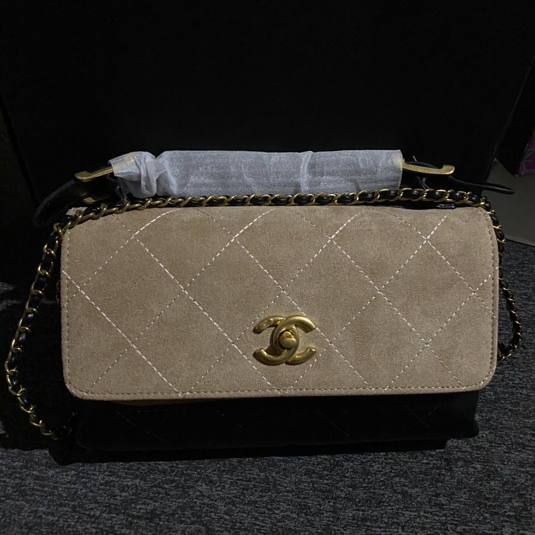 CH Bag (Category: Shoulder Bags) located in Muntinlupa City. Submitted by allychino (Listing ID 1469005627, Image 3). Description: CHÀNÈL BAG TP Grade only Brandnew with box included .