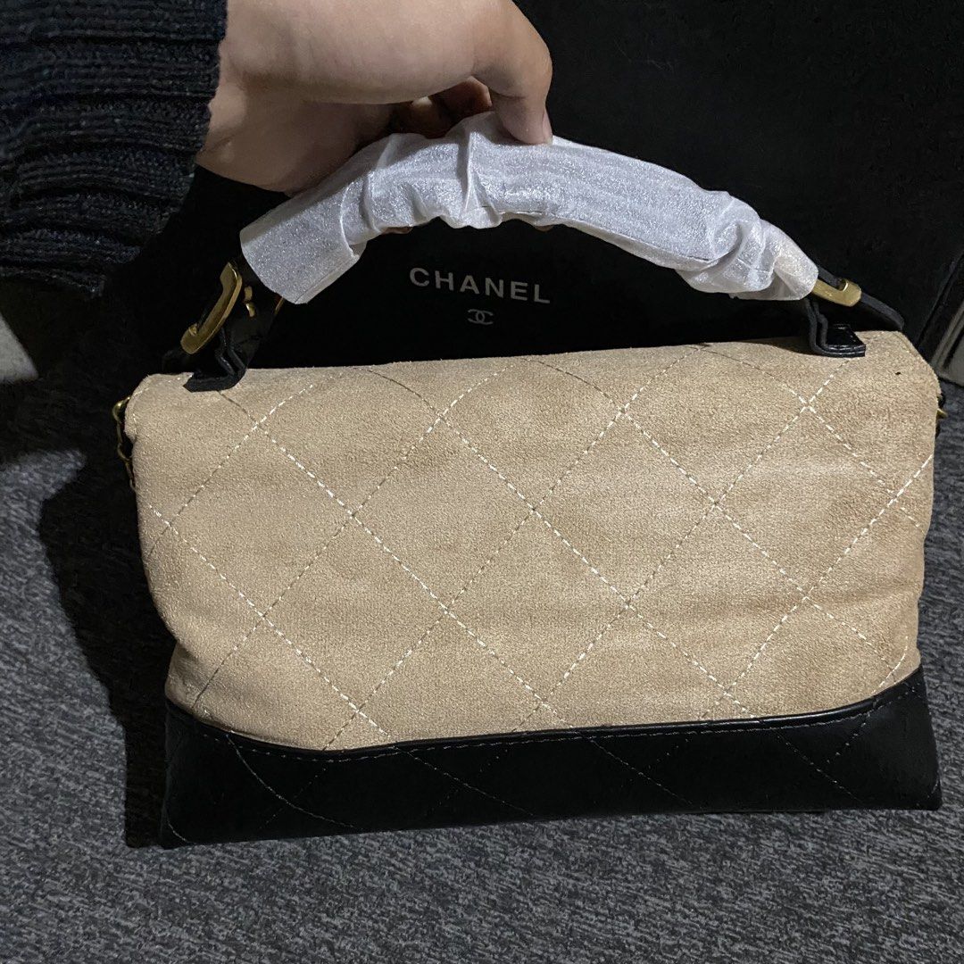CH Bag (Category: Shoulder Bags) located in Muntinlupa City. Submitted by allychino (Listing ID 1469005627, Image 2). Description: CHÀNÈL BAG TP Grade only Brandnew with box included .