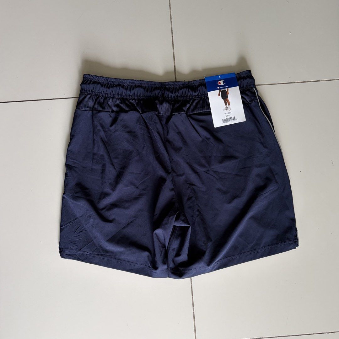 Champion Active Hombre Short Navy Blue (Category: Activewear) located in Binan City. Submitted by findnavi (Listing ID 1469105030, Image 2). Description: Large Brand New .