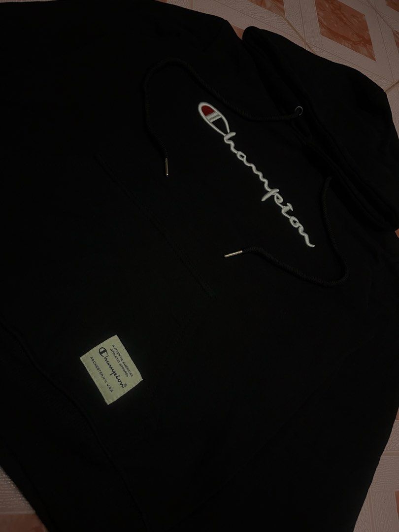 Champion Black Script Logo Hoodie (Category: Hoodies) located in Pasig City. Submitted by calmfish-776876 (Listing ID 1468983847, Image 1). Description: DIMENSION (INCHES) Length 24 Width 20 No issue Very good condition Color rate 10/10 -Color may vary due to lighting -Heavy cotton Negotiable DM📥 .