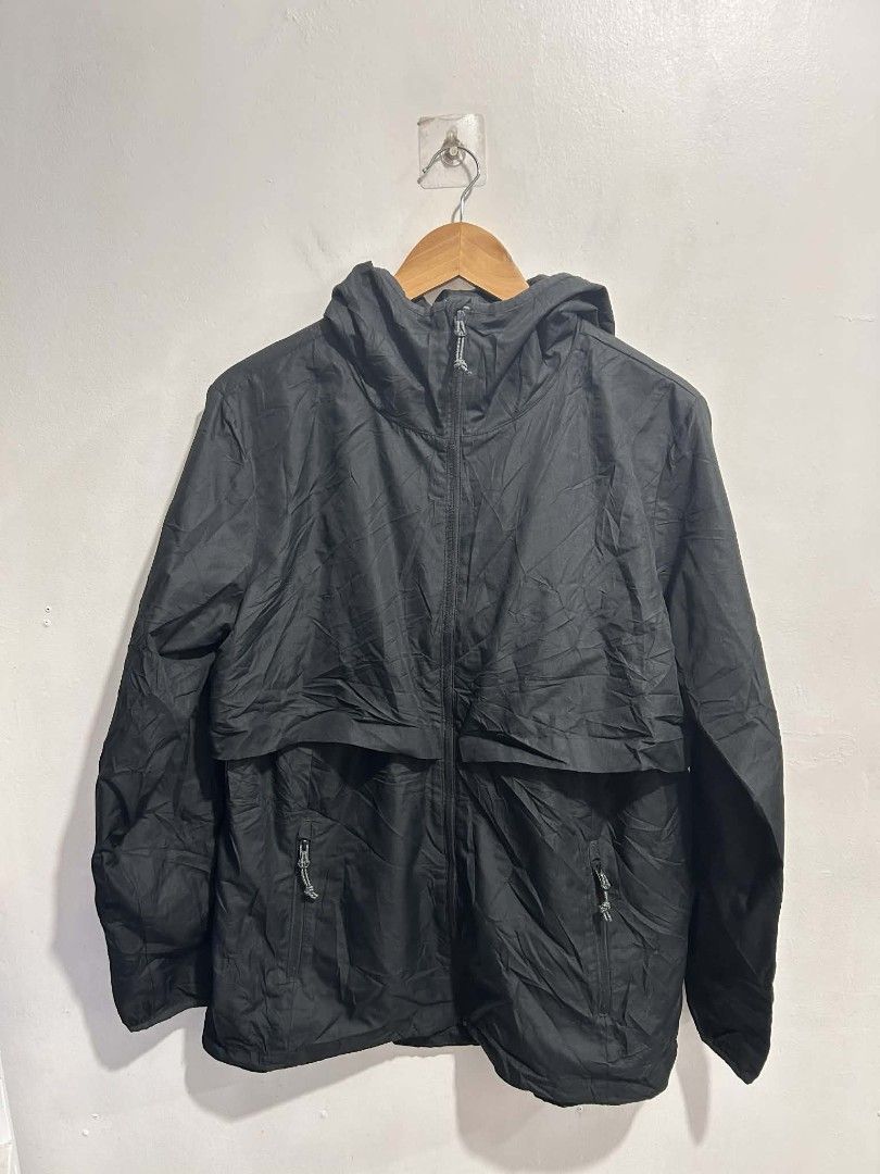 Champion Hooded Windbreaker Jacket (Category: Coats, Jackets and Outerwear) located in Rizal. Submitted by thrift_finds_739 (Listing ID 1469048398, Image 1). Description: NO ISSUE Excellent Condition Size: Large Color rate: 9/10 Length: 27 Width: 21 Please manage your expectations — we open premium bulk ukay bundles shipped directly from the US! 🇺🇸.