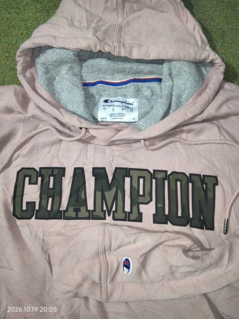 Champion pink hoodie (Category: Coats, Jackets and Outerwear) located in Caloocan City. Submitted by haruconcep52476 (Listing ID 1469074491, Image 2). Description: Dimensions W23×L27 Good condition Color rate 9 Issue need wash Fresh from bale.