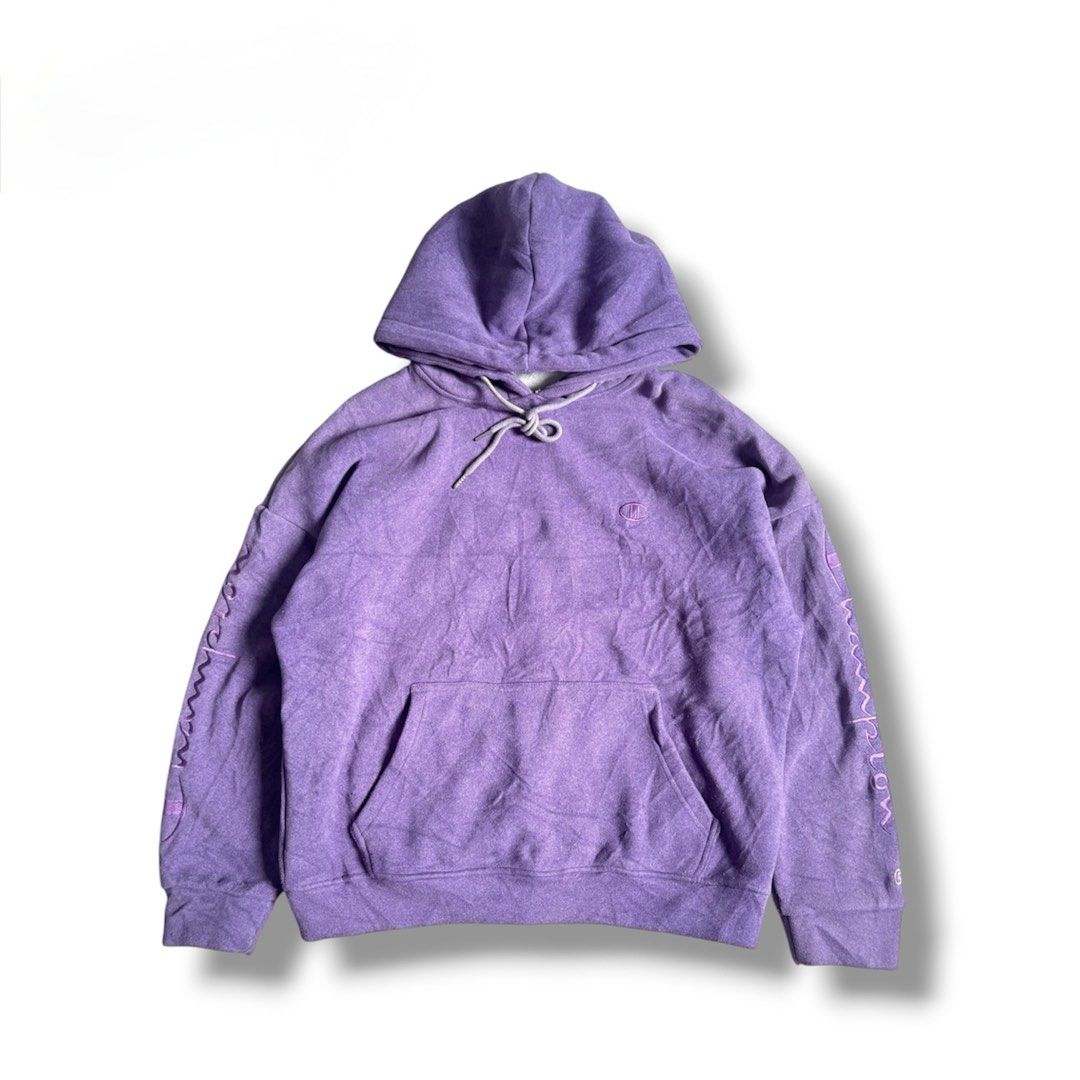Champion Reverse Weave Hoodie (Category: Coats, Jackets and Outerwear) located in Minglanilla. Submitted by zydeeeey (Listing ID 1469066792, Image 1). Description: Champion Reverse Weave Hoodie EXCELLENT CONDITION Size XL On tag 23 Width x 27-28 Length COLOR RATE - 10/10 NO ISSUES PM ME FOR MORE DETAILS.