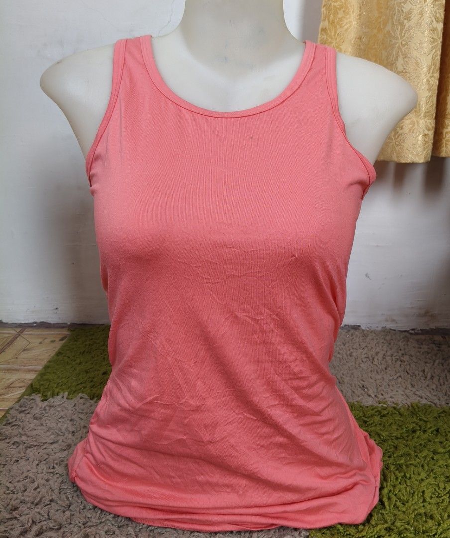 Champion sports top (Category: Activewear) located in Midsayap. Submitted by leighdeelovelylocks (Listing ID 1468976278, Image 2). Description: .