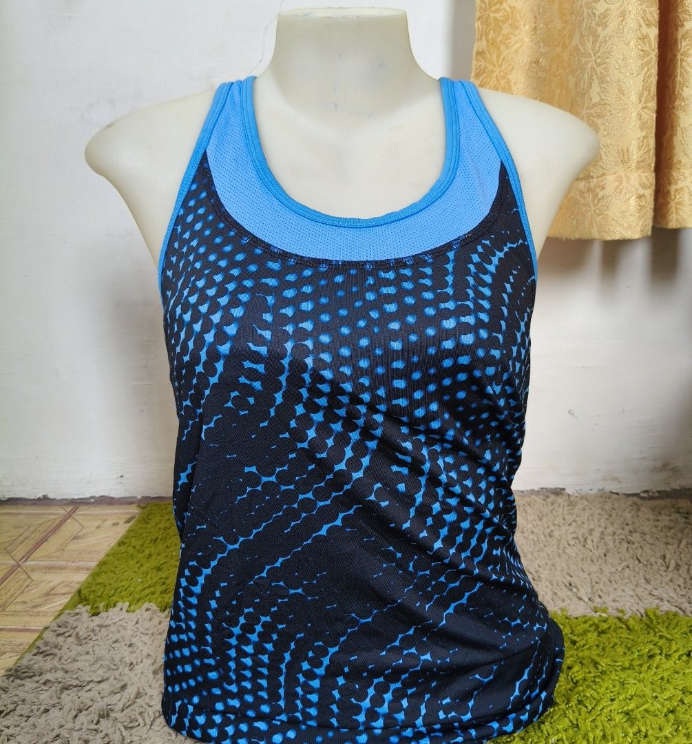 Champion sports top (Category: Activewear) located in Midsayap. Submitted by leighdeelovelylocks (Listing ID 1468976718, Image 2). Description: .