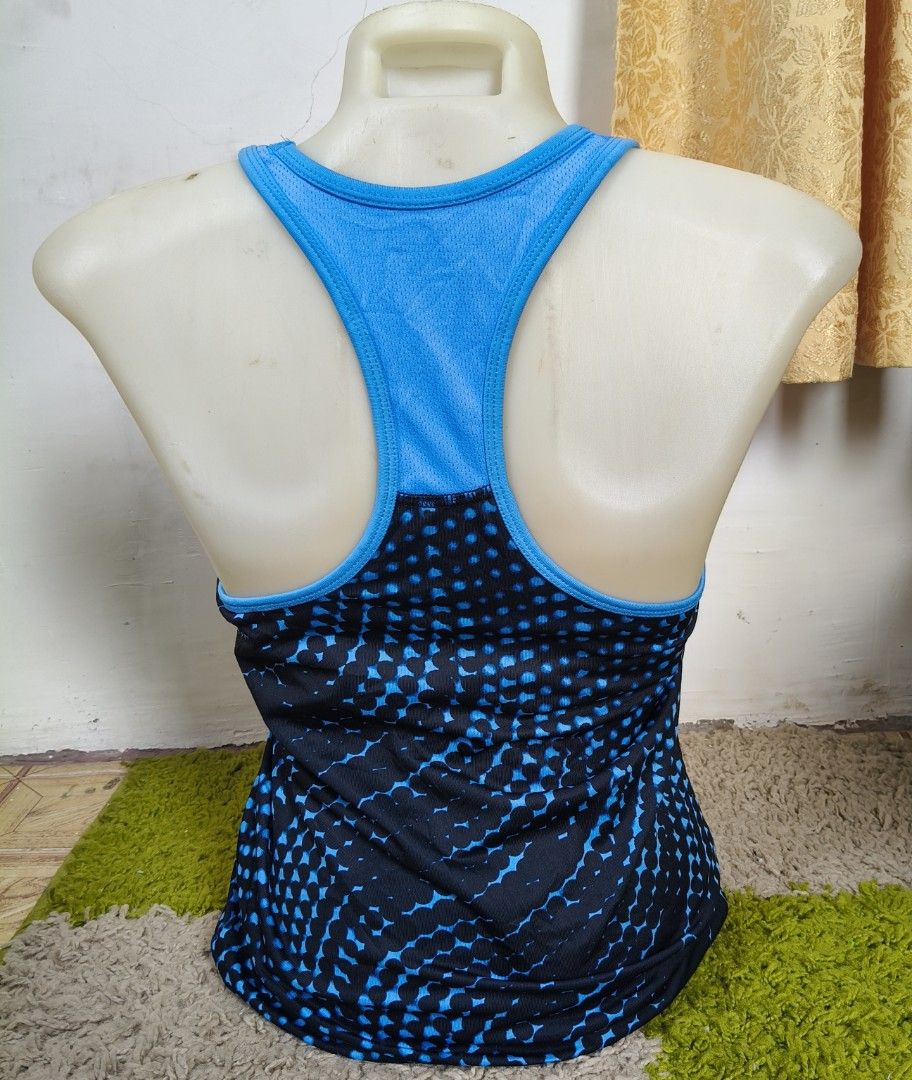 Champion sports top (Category: Activewear) located in Midsayap. Submitted by leighdeelovelylocks (Listing ID 1468976718, Image 3). Description: .