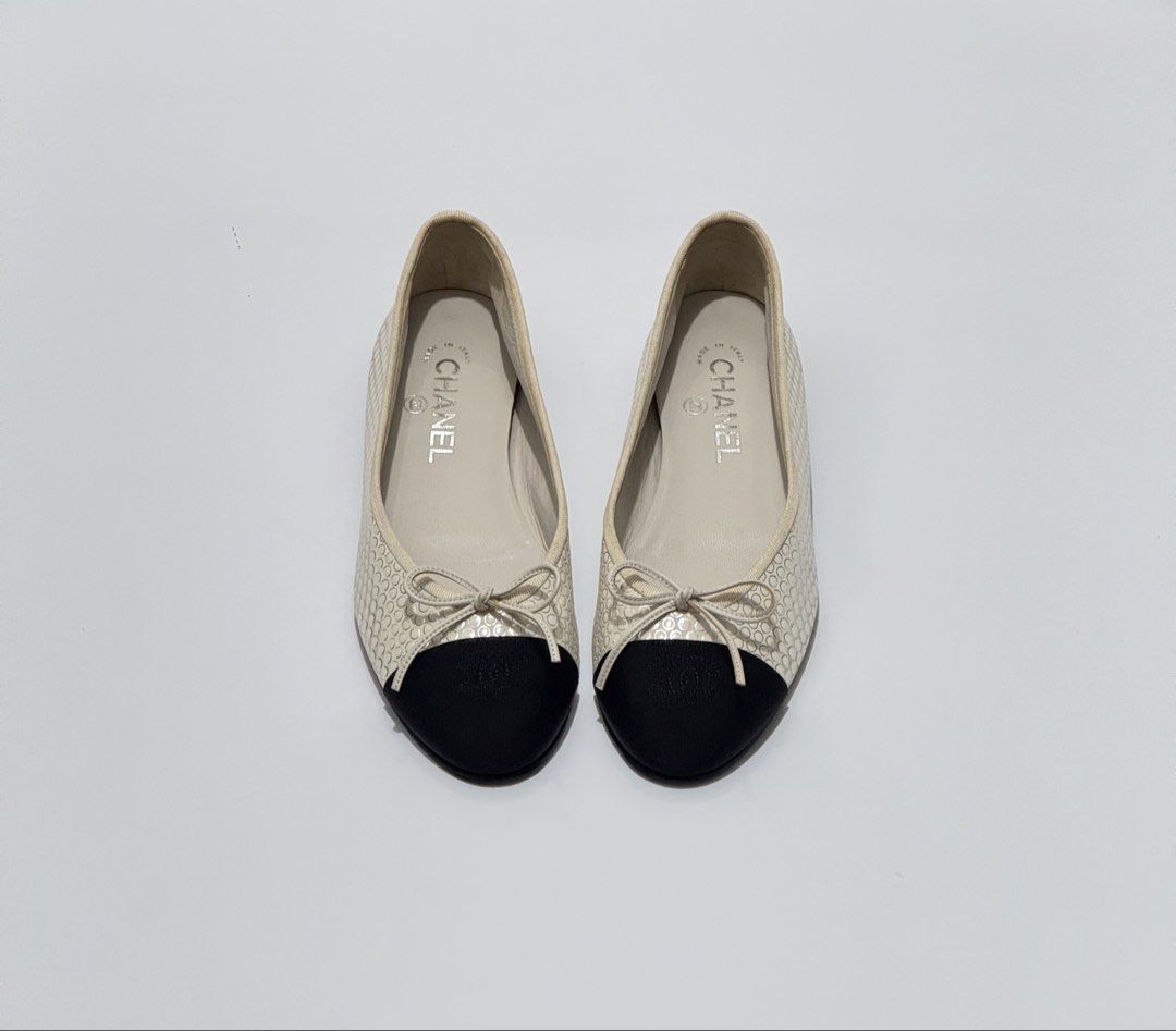 Chanel ballet (Category: Flats & Sandals) located in Quezon City. Submitted by byuklph (Listing ID 1469119606, Image 2). Description: Auth💯size39/26cm Excellent condition No inclusion .
