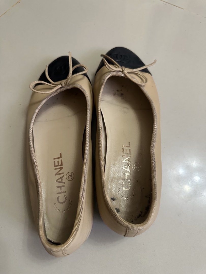 Chanel Captoe Ballet Flats (Category: Announcements) located in Butuan. Submitted by wear.next (Listing ID 1468966176, Image 2). Description: Size 37 C No inclusions .