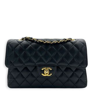 (Category: ) located in . Submitted by carousellluxury (Listing ID 1468968193, Image 1). Description: .