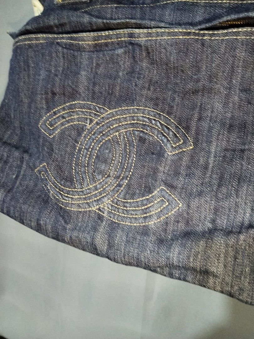 Chanel Denim Large Bag (Category: Luxury Bags & Wallets) located in Taytay. Submitted by the_vtg_pop-up (Listing ID 1469049788, Image 2). Description: missing holo stickr.